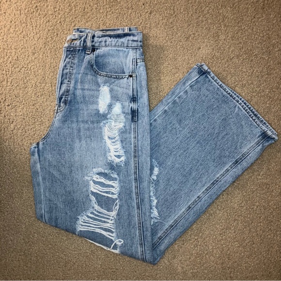 Pacsun Super Ripped High-Waisted Baggy Jeans - Picture 6 of 12